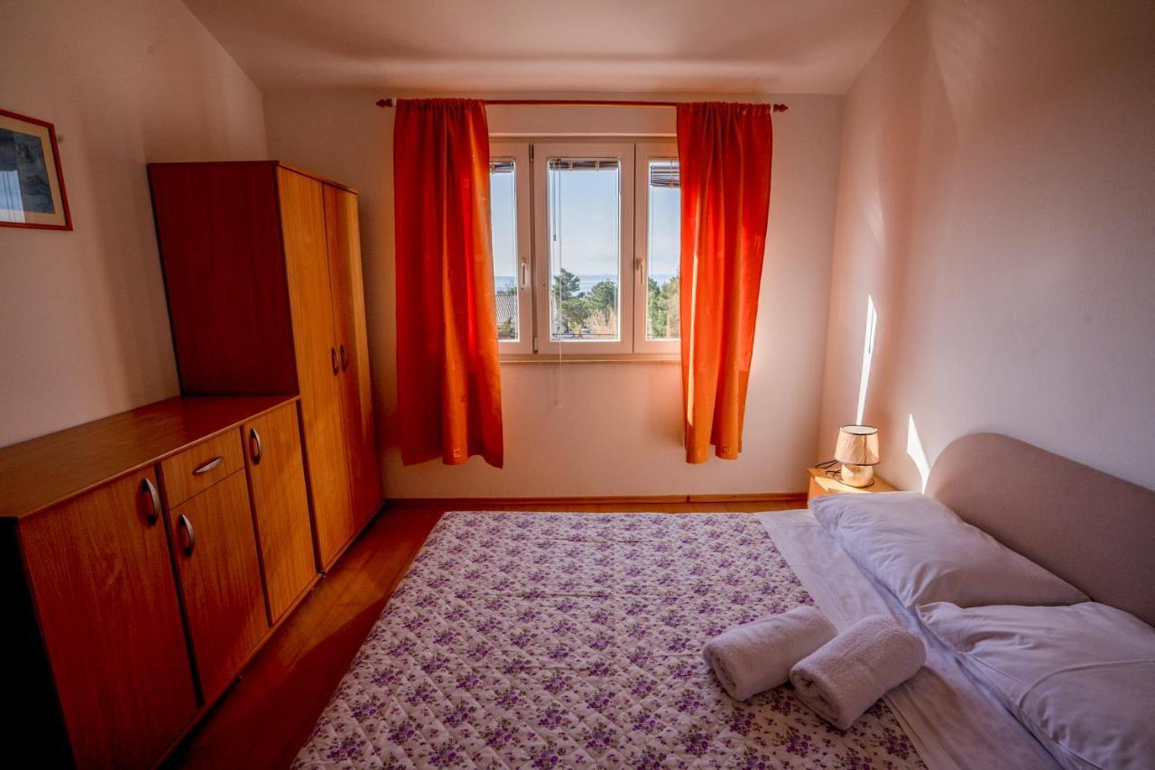 Apartments Valentin Привлака Екстер'єр фото
